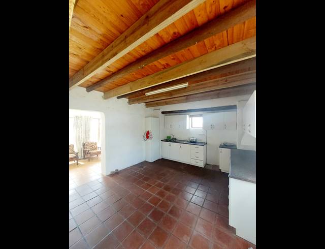 5 BEDROOM FREESTANDING SOLD IN DE KELDERS